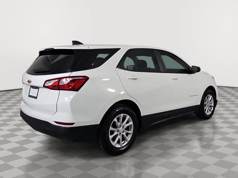Used 2021 Chevrolet Equinox LS FWD image 8