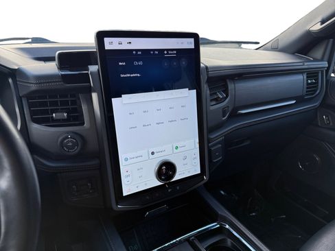 Certified 2023 Ford Expedition Platinum image 12