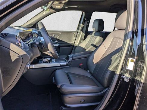 Certified 2025 Mercedes-Benz GLB 250 image 15