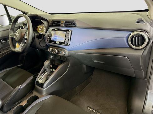 Used 2025 Nissan Versa SV w/ Trunk Package image 30