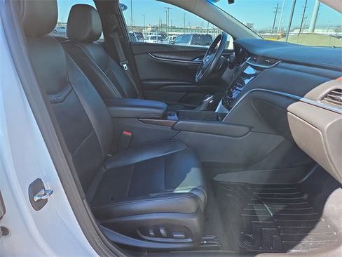 Used 2018 Cadillac XTS Luxury image 15