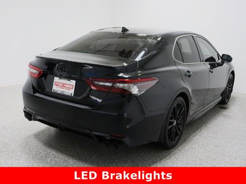 Used 2023 Toyota Camry XSE image 7