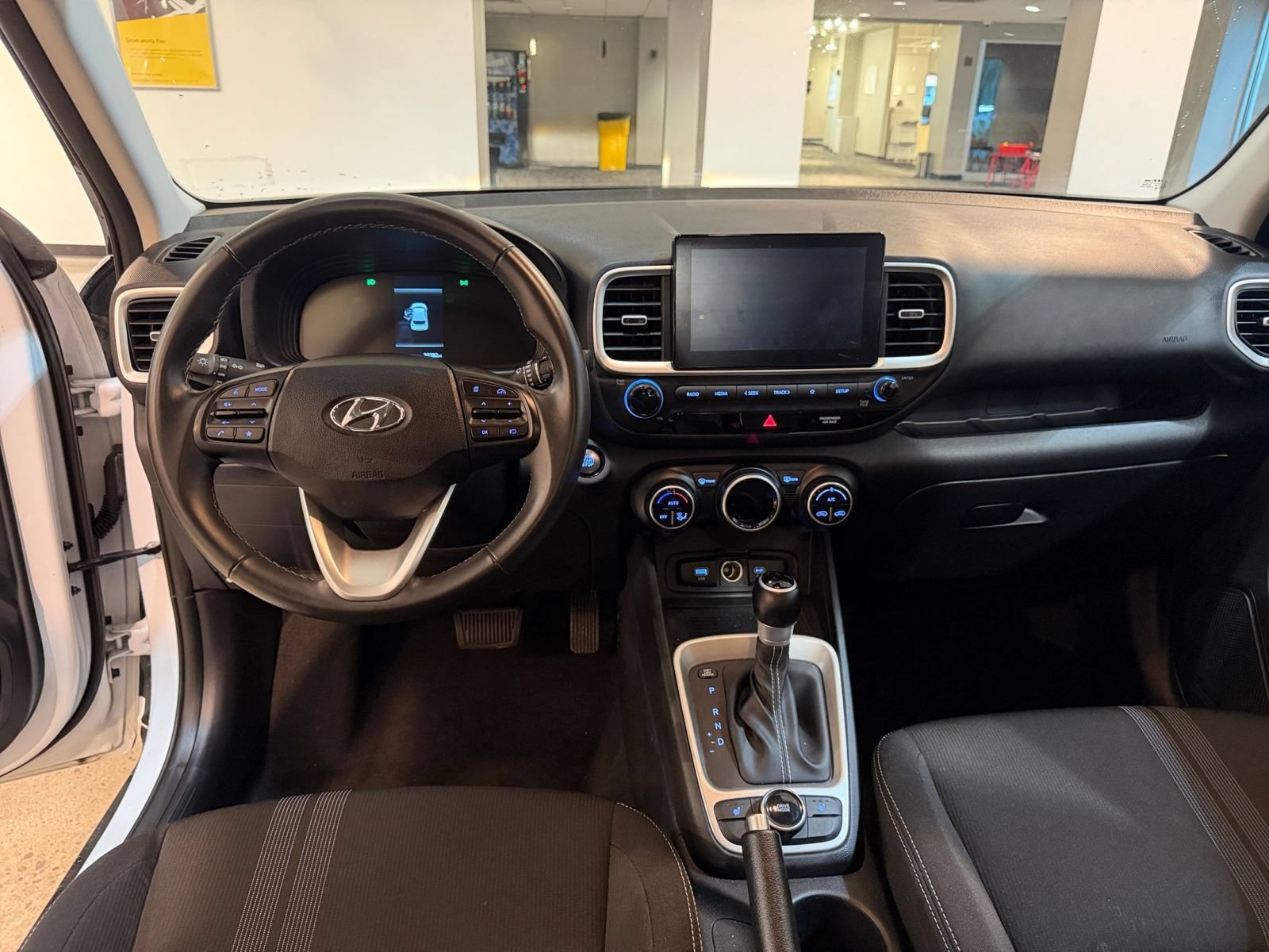 Used 2026 Hyundai Venue SEL FWD image 32