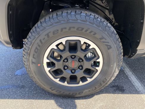 New 2026 Toyota Tacoma TRD Off-Road AWD/4WD image 10