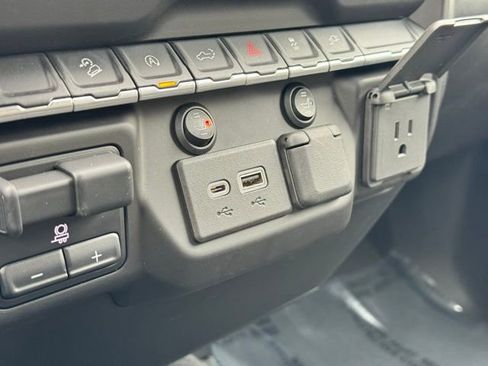 Certified 2022 Chevrolet Silverado 1500 Custom Trail Boss w/ Midnight Edition AWD/4WD image 13