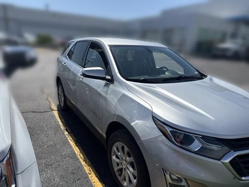 Used 2018 Chevrolet Equinox LT AWD/4WD image 3