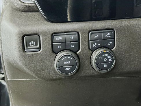 Certified 2025 Chevrolet Silverado 1500 LTZ w/ LTZ Premium Package image 10