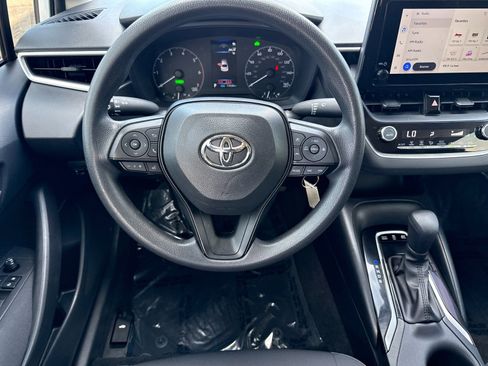Used 2024 Toyota Corolla LE FWD image 13