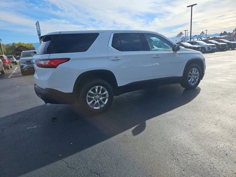 Used 2021 Chevrolet Traverse LS image 65