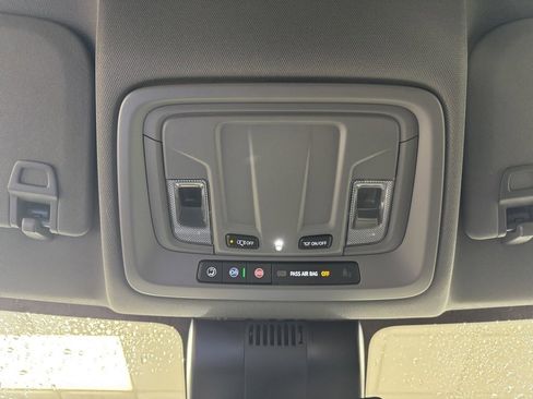 Used 2024 Chevrolet Silverado 1500 LT image 40