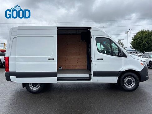 Used 2023 Mercedes-Benz Sprinter 144 Cargo image 29