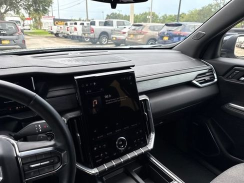 Used 2025 GMC Acadia Elevation FWD image 37