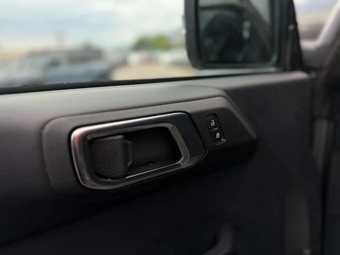 Used 2025 Ford Bronco Badlands AWD/4WD image 25
