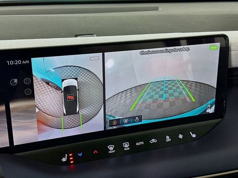 New 2026 Nissan Leaf Platinum+ image 19