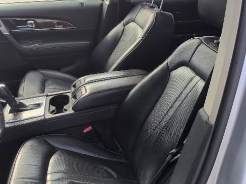 Used 2013 Lincoln MKX AWD image 12
