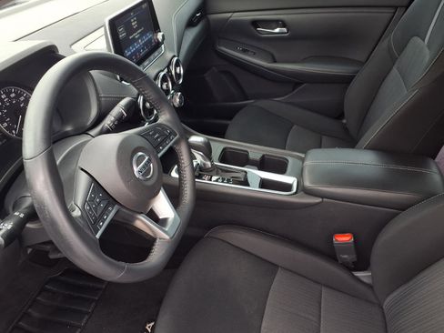 Used 2022 Nissan Sentra SV w/ Lighting Package image 16