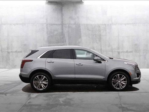 Used 2024 Cadillac XT5 Premium Luxury image 5