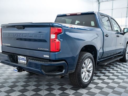 Used 2022 Chevrolet Silverado 1500 Custom w/ Safety Confidence Package AWD/4WD image 7