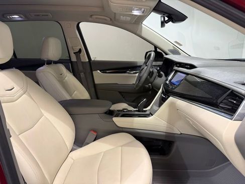 Certified 2023 Cadillac XT6 Premium Luxury AWD/4WD image 32