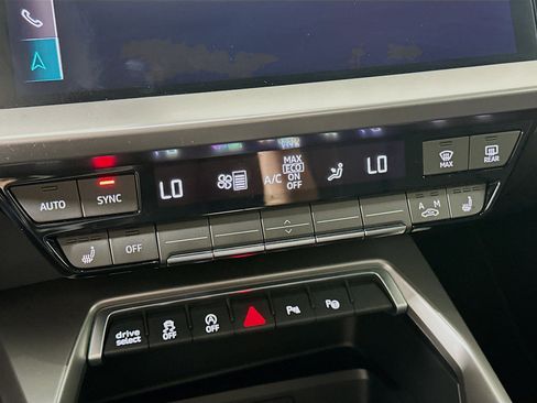 Used 2024 Audi A3 2.0T Premium image 23