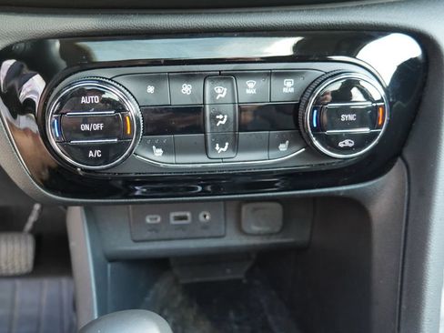 Used 2023 Buick Encore GX Select w/ Experience Buick Package FWD image 17
