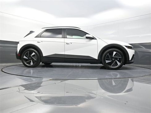 New 2025 Hyundai Ioniq 5 SEL image 36