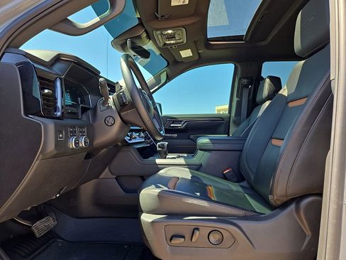 Used 2024 GMC Sierra 1500 AT4 w/ Technology Package AWD/4WD image 24