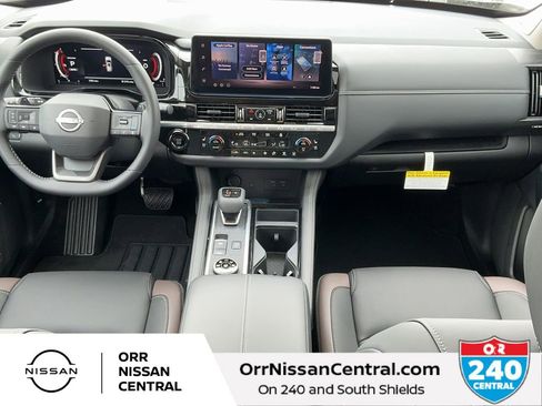 New 2026 Nissan Pathfinder Platinum AWD/4WD image 16