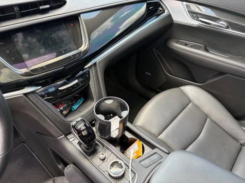 Used 2024 Cadillac XT6 Sport w/ Technology Package AWD/4WD image 14