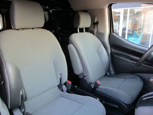 Used 2015 Nissan NV200 SV w/ Technology Package image 14