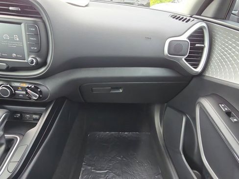 New 2025 Kia Soul LX image 15