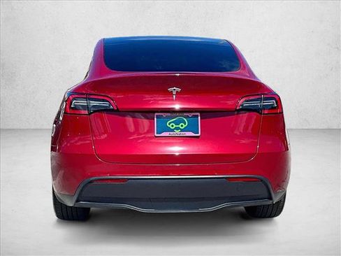 Used 2022 Tesla Model Y Long Range AWD/4WD image 4
