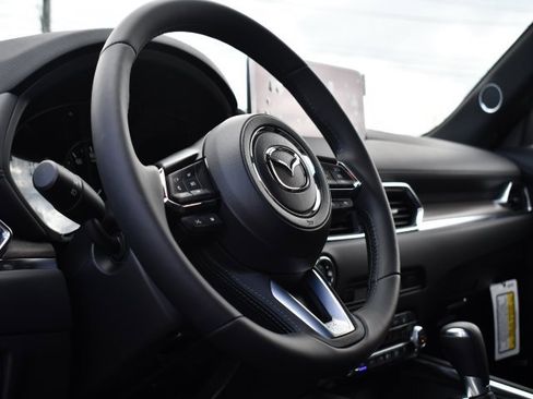 New 2025 MAZDA CX-5 Signature image 12
