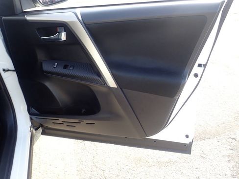 Used 2015 Toyota RAV4 XLE AWD/4WD image 24