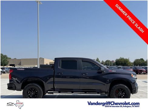 Used 2024 Chevrolet Silverado 1500 LT Trail Boss w/ Convenience Package II AWD/4WD image 3