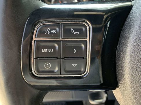 Used 2016 Jeep Wrangler Unlimited Sahara w/ Connectivity Group image 13