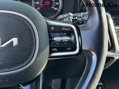 Used 2022 Kia Sorento S image 19