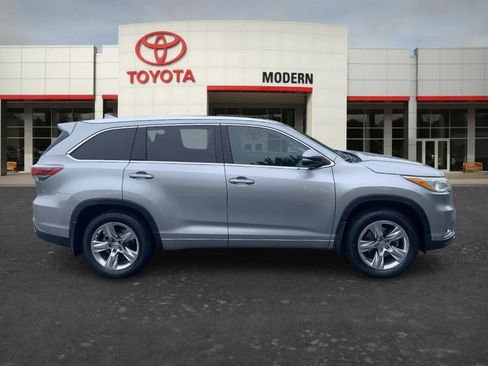 Used 2015 Toyota Highlander Limited FWD image 4