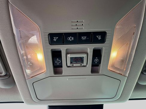 Used 2019 Toyota RAV4 Limited w/ Advanced Technology Package AWD/4WD image 35