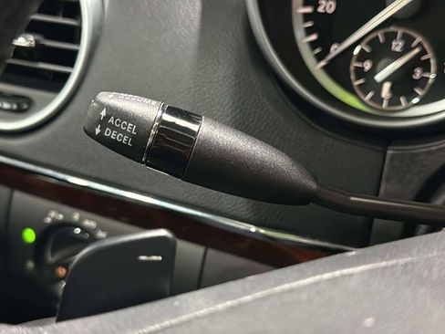 Used 2012 Mercedes-Benz GL 320 BlueTEC 4MATIC image 35