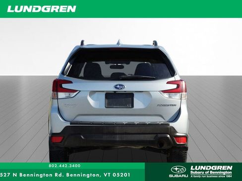 Used 2019 Subaru Forester Premium w/ All-Weather Package image 4