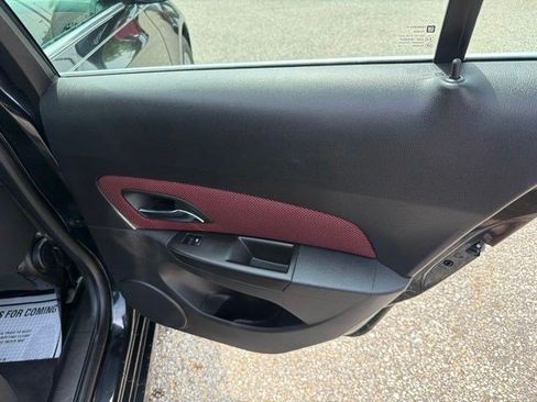 Used 2014 Chevrolet Cruze LT FWD image 17