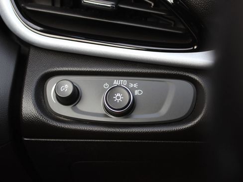 Used 2019 Chevrolet Volt LT w/ Power Convenience Package FWD image 24