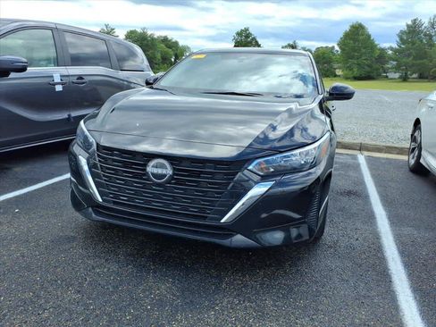 Used 2024 Nissan Sentra SV w/ All-Weather Package FWD image 4