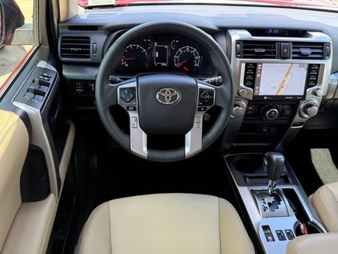 Used 2022 Toyota 4Runner SR5 Premium w/ Moonroof Package AWD/4WD image 24