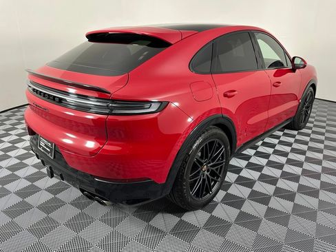 Certified 2026 Porsche Cayenne GTS AWD/4WD image 10