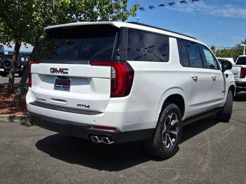 New 2026 GMC Yukon XL AT4 Ultimate AWD/4WD image 4