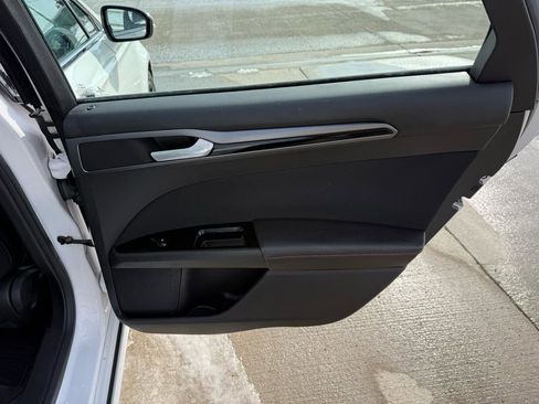 Used 2013 Ford Fusion SE image 21