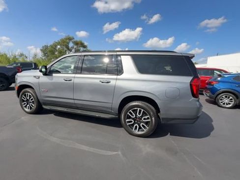 Certified 2022 GMC Yukon XL AT4 AWD/4WD image 6