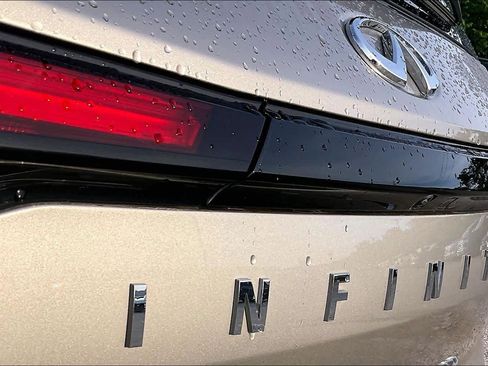 Used 2024 INFINITI QX60 Luxe w/ Vision Package FWD image 30